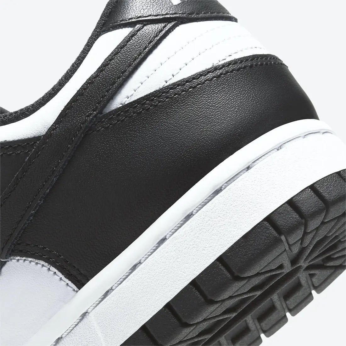 Nike Dunk Low Panda